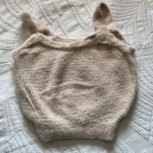 Bb Dakota fuzzy crop in tan